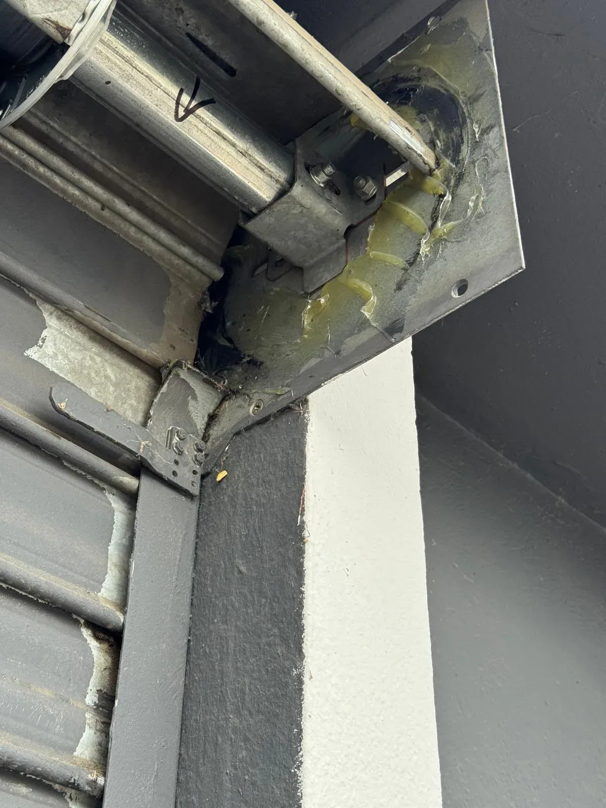 Entretien et maintenance de rideau métallique à Paris 9