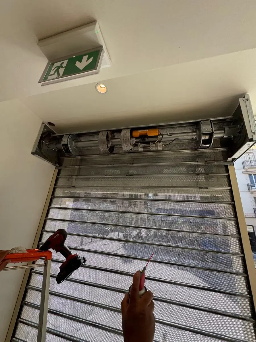 Entretien et maintenance de rideau métallique à Paris 9