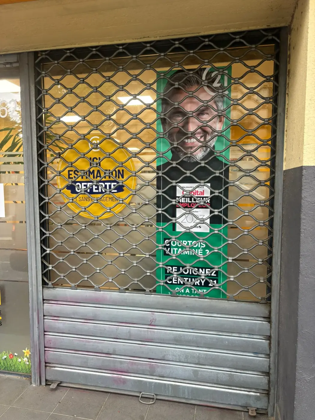 Installation et pose de rideau métallique à Paris 9
